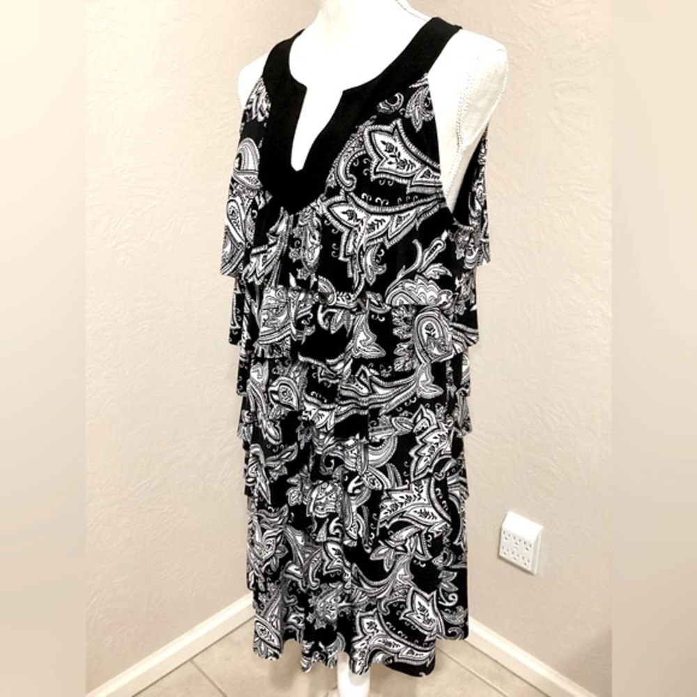 WHBM Keyhole Neckline Flowy Sleeveless Dress | Size L | EUC